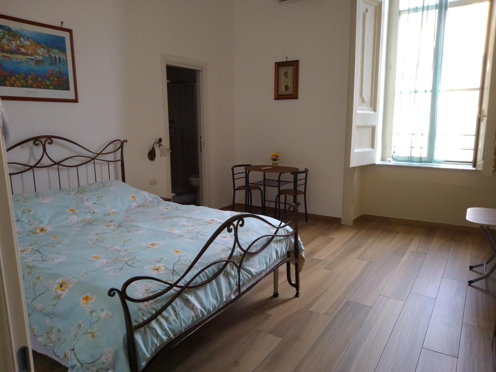 B&B Palazzo Sersale Napoli Extérieur photo