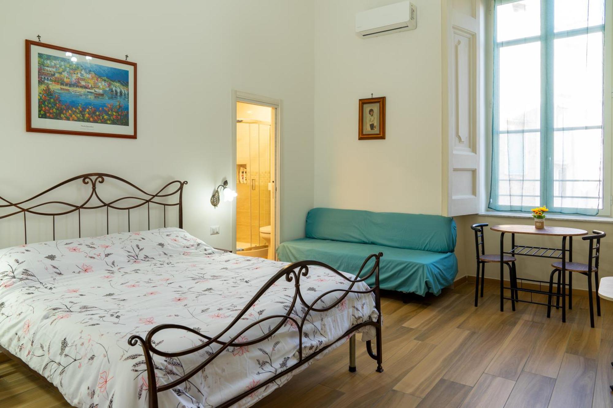B&B Palazzo Sersale Napoli Extérieur photo